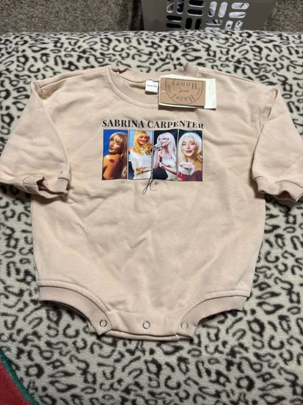 Honey & Hazel Sabrina Carpenter Graphic Sweatshirt Bubble Romper 9-12M Tan NWT